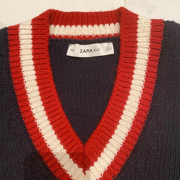 Zara Oversized V-neck Sweater - Picture 2 of 4